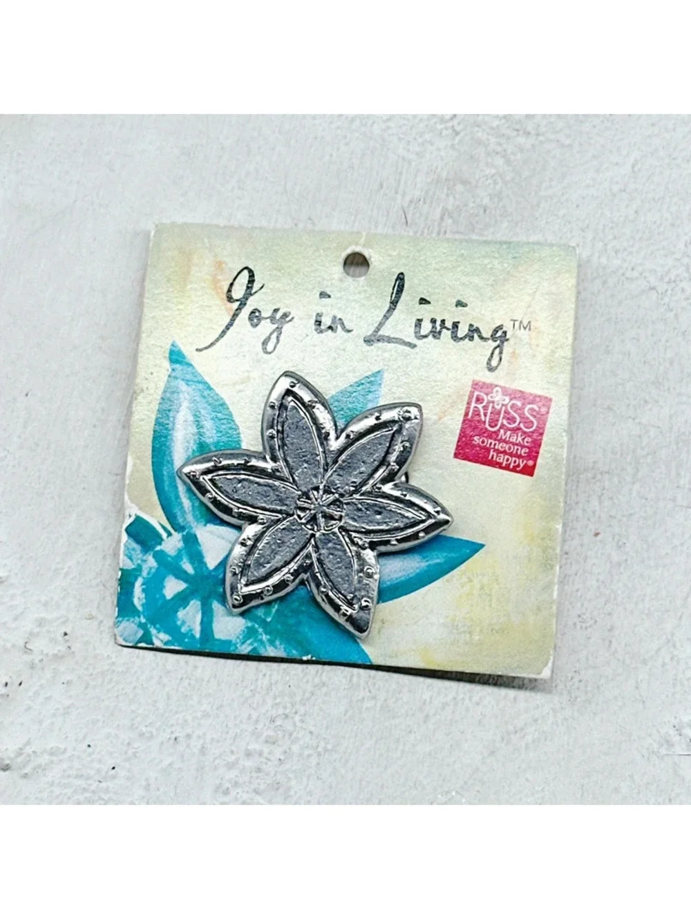 837mc. Pewtertone Floral Brooch